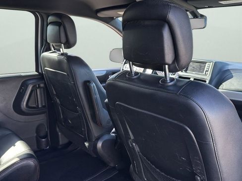 Used 2019 Dodge Grand Caravan GT image 29