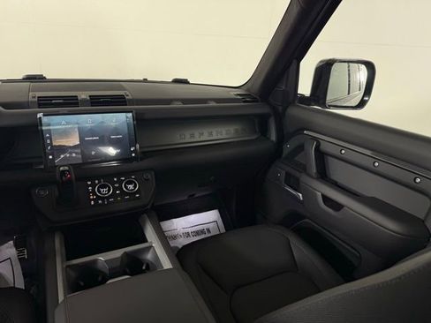 New 2025 Land Rover Defender 110 X image 23
