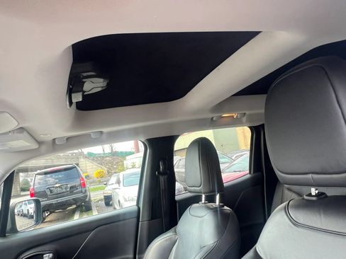 Used 2020 Jeep Renegade Limited AWD/4WD image 26