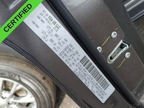 Used 2019 Jeep Cherokee Latitude Plus w/ Cold Weather Group image 34