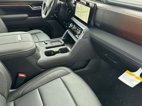 New 2026 GMC Sierra 2500 Denali w/ Denali Reserve Package image 17