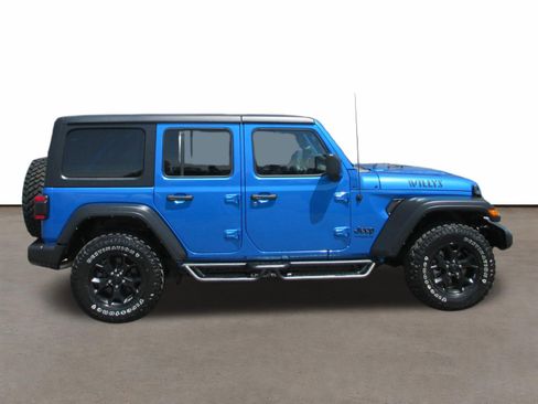 Used 2022 Jeep Wrangler Unlimited Sport AWD/4WD image 2