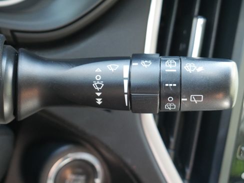 Used 2023 Subaru Forester Premium AWD/4WD image 29