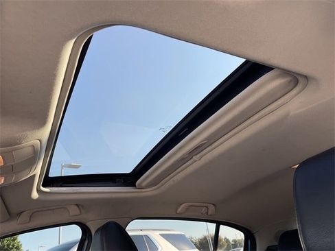 Used 2018 MAZDA MAZDA3 Grand Touring image 25