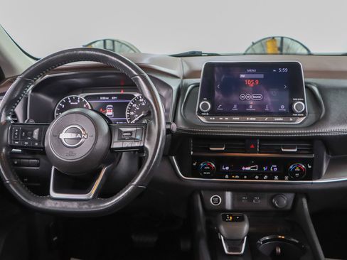 Used 2023 Nissan Rogue SV w/ SV Premium B Package FWD image 17
