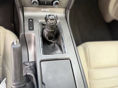 Used 2010 Ford Mustang Premium RWD image 15