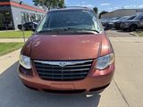 Used 2007 Chrysler Town & Country Touring image 2