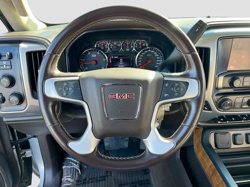Used 2015 GMC Sierra 2500 SLT w/ Duramax Plus Package AWD/4WD image 11