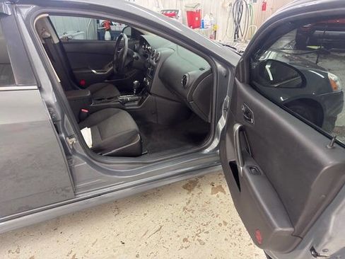 Used 2009 Pontiac G6 Sedan w/ Sport Package 2 image 7