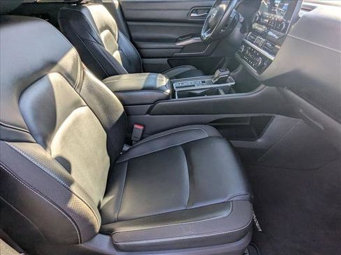 Used 2022 Nissan Pathfinder SL image 20