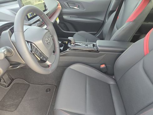 New 2026 Toyota Prius Plug-In Hybrid FWD image 11