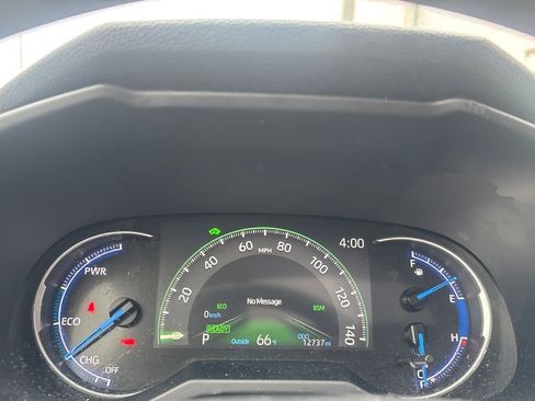 Used 2025 Toyota RAV4 XLE w/ Convenience Package image 21