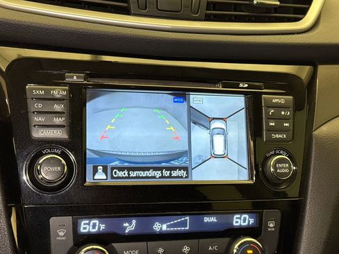 Used 2015 Nissan Rogue SV w/ SV Premium Package FWD image 24