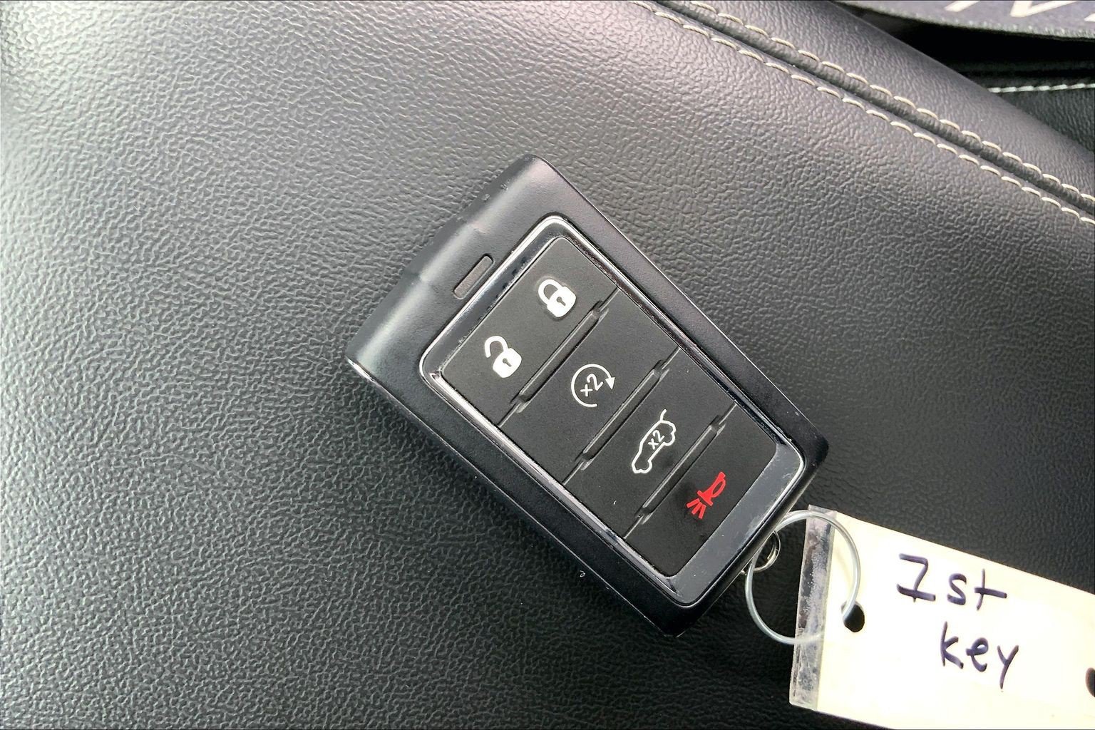 Certified 2024 Jeep Grand Cherokee Limited AWD/4WD image 13