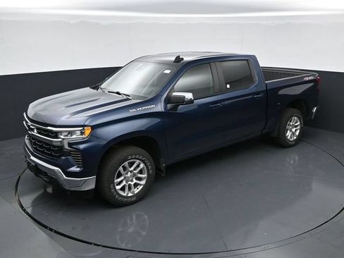 Used 2023 Chevrolet Silverado 1500 LT AWD/4WD image 31