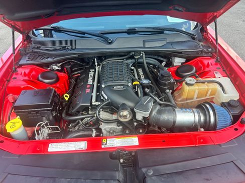 Used 2010 Dodge Challenger SRT8 w/ SRT Option Group II RWD image 7
