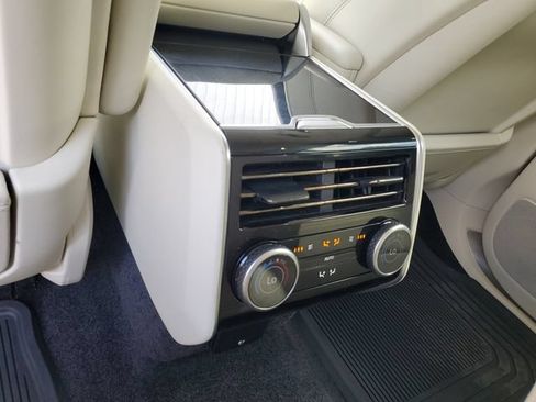 Used 2023 Land Rover Range Rover Long Wheelbase Autobiography AWD/4WD image 14