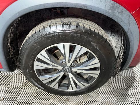 Used 2023 Nissan Rogue SV AWD/4WD image 10
