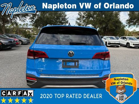 Used 2023 Volkswagen Taos SE w/ Black Wheel Package image 14