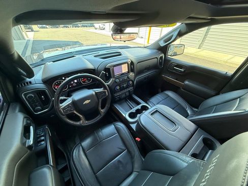 Used 2019 Chevrolet Silverado 1500 High Country w/ Technology Package image 28