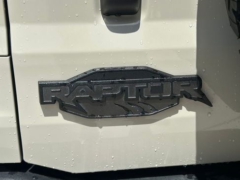 Used 2025 Ford Bronco Raptor AWD/4WD image 12