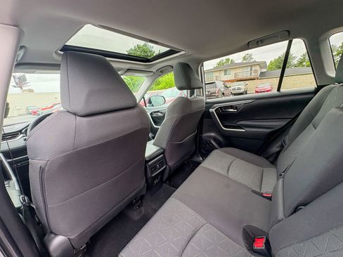 Used 2022 Toyota RAV4 XLE w/ Convenience Package AWD/4WD image 20