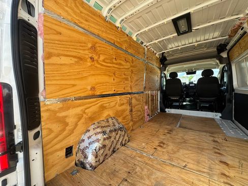 Used 2025 RAM ProMaster 2500 w/ Convenience Group image 43