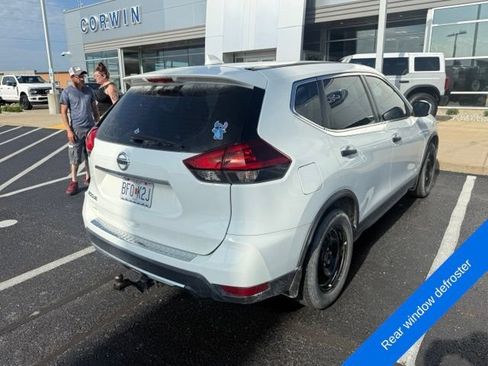 Used 2018 Nissan Rogue S FWD image 3
