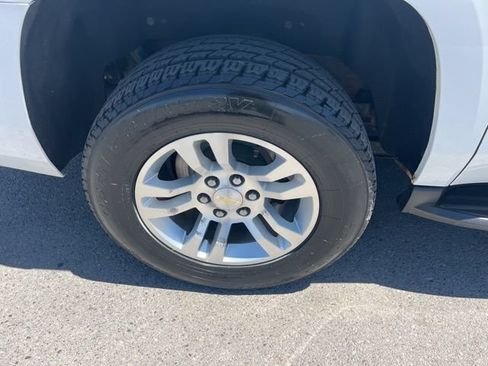 Used 2018 Chevrolet Suburban LT AWD/4WD image 24