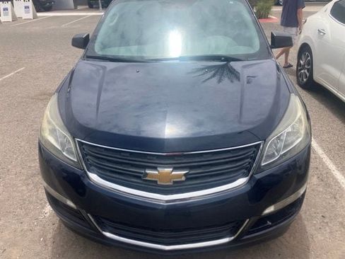 Used 2016 Chevrolet Traverse LS FWD image 3