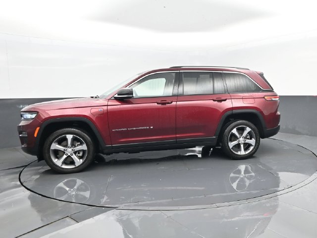 Used 2023 Jeep Grand Cherokee 4WD 4xe image 5