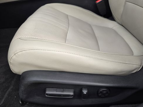 Used 2018 Honda Accord Touring image 22