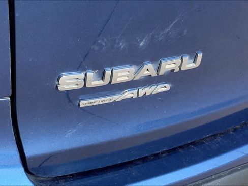 Used 2022 Subaru Ascent Limited image 9