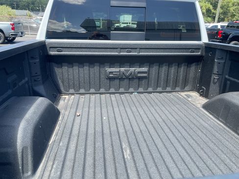 Certified 2025 GMC Sierra 1500 AT4 w/ AT4 Premium Package AWD/4WD image 2