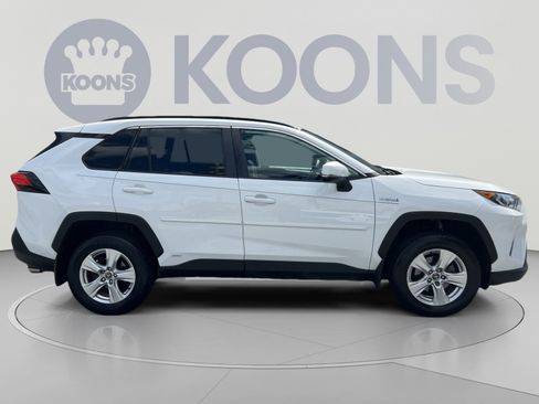 Used 2021 Toyota RAV4 XLE w/ Convenience Package AWD/4WD image 8