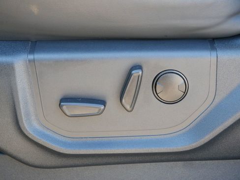 Certified 2024 Ford Expedition XLT image 16