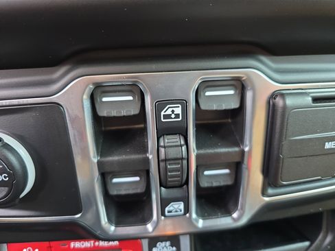 Used 2022 Jeep Gladiator Rubicon w/ LED Lighting Group image 26