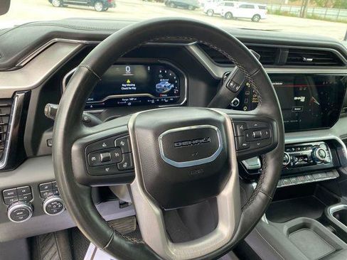 Used 2024 GMC Sierra 2500 Denali w/ Denali Reserve Package AWD/4WD image 11