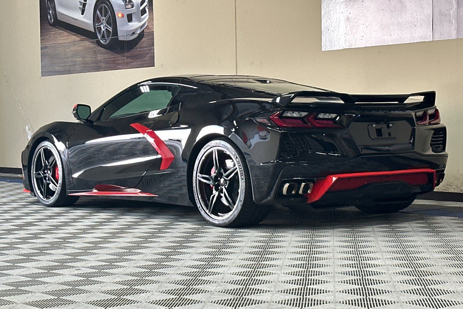 Used 2022 Chevrolet Corvette Stingray Premium Cpe w/ Z51 Performance Package RWD image 6