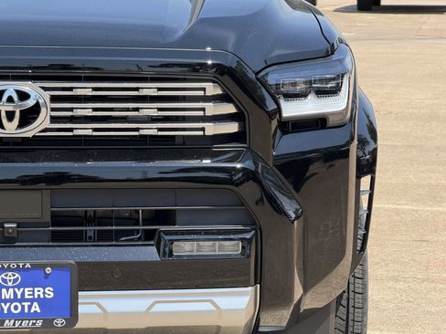 New 2026 Toyota 4Runner Limited AWD/4WD image 4