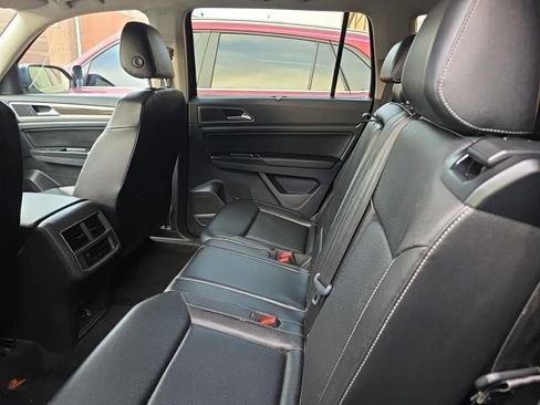Used 2018 Volkswagen Atlas SE image 4
