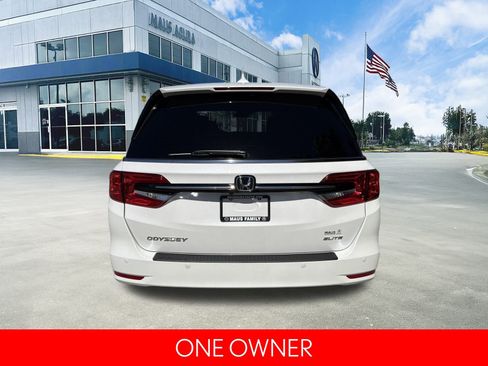 Used 2023 Honda Odyssey Elite image 5