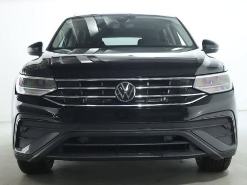 Certified 2023 Volkswagen Tiguan SE image 5