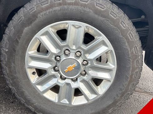 Used 2024 Chevrolet Silverado 3500 High Country w/ High Country Premium Package image 19