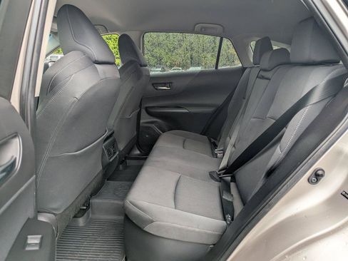 Used 2021 Toyota Venza LE AWD/4WD image 26