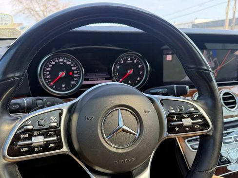 Used 2019 Mercedes-Benz E 450 4MATIC Wagon w/ Premium Package image 23