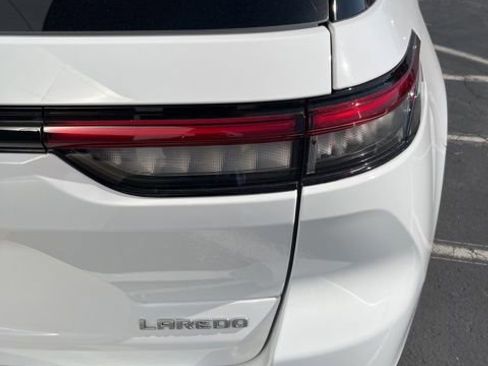 Used 2025 Jeep Grand Cherokee Laredo w/ Trailer Tow Package image 37