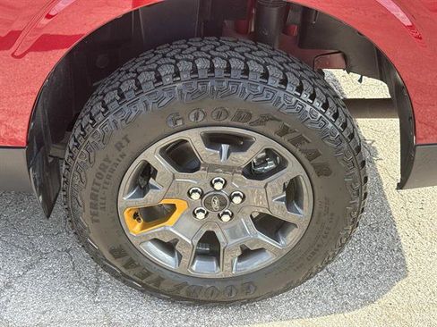 Used 2025 Ford Maverick Tremor AWD/4WD image 29
