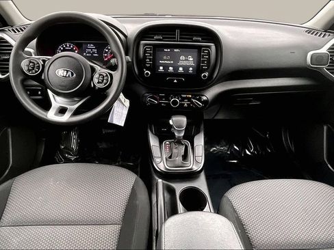 Used 2021 Kia Soul LX image 8