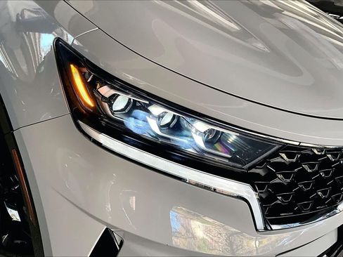Used 2023 Kia Sorento SX image 27